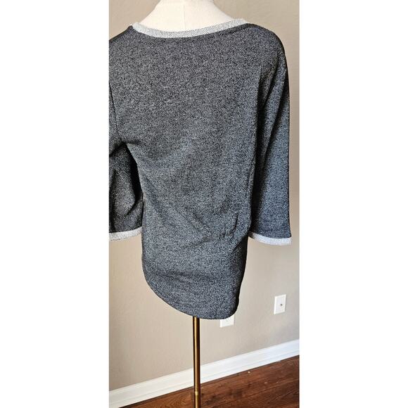 Weekends by Chico's French Terry Shimmer Asymmetrical-Hem Top Women Size 0 Small - Picture 5 of 6
